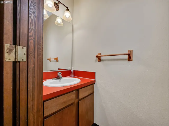 $749,000 | 35570 Southeast Barnum Road, Sandy, OR 97055