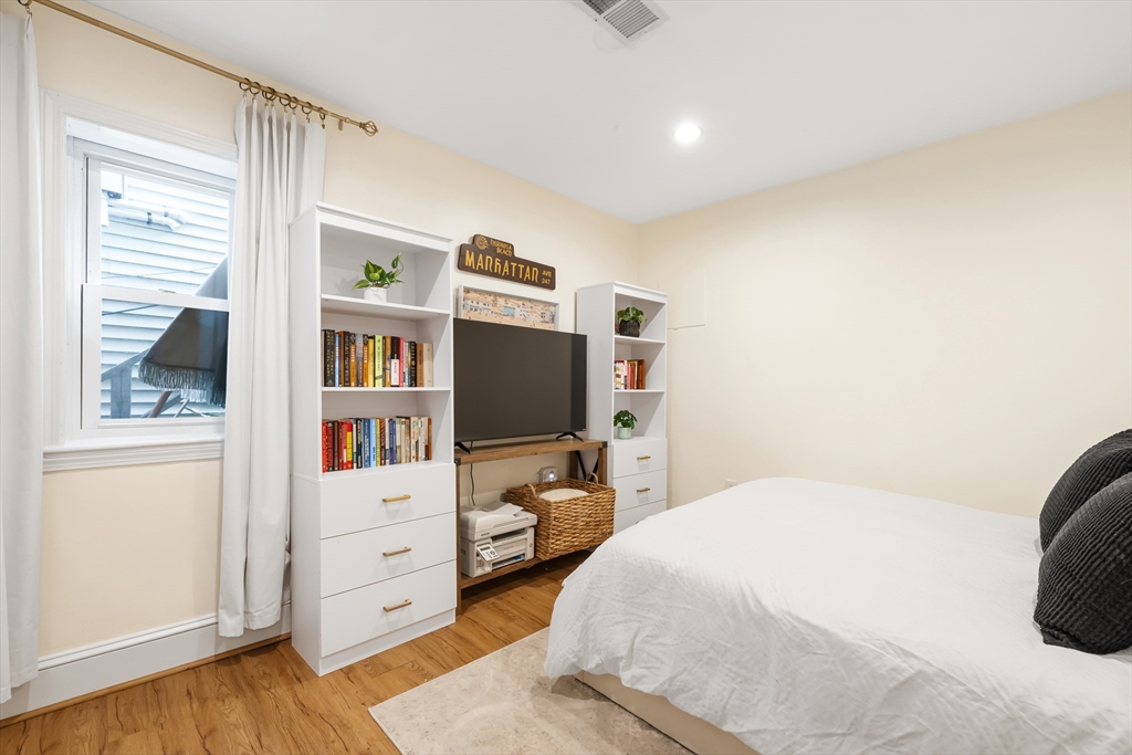 171 H Street, Unit 1 Boston, MA 02127 - Photo 16 of 26