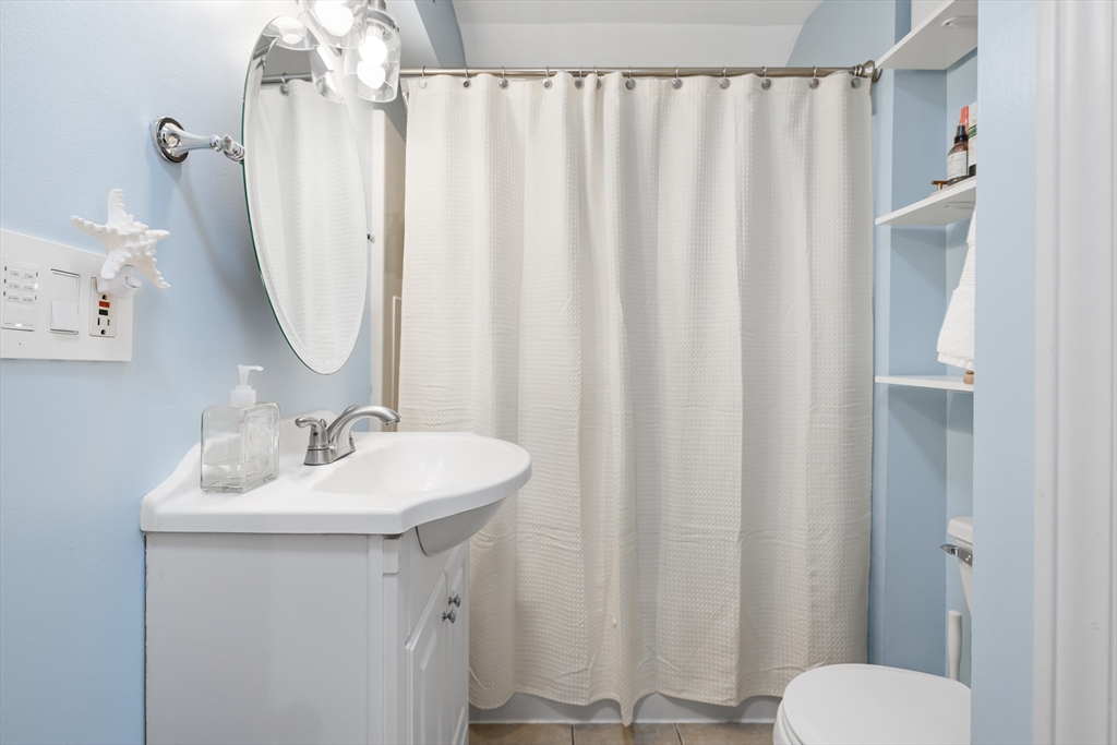 171 H Street, Unit 1 Boston, MA 02127 - Photo 17 of 26