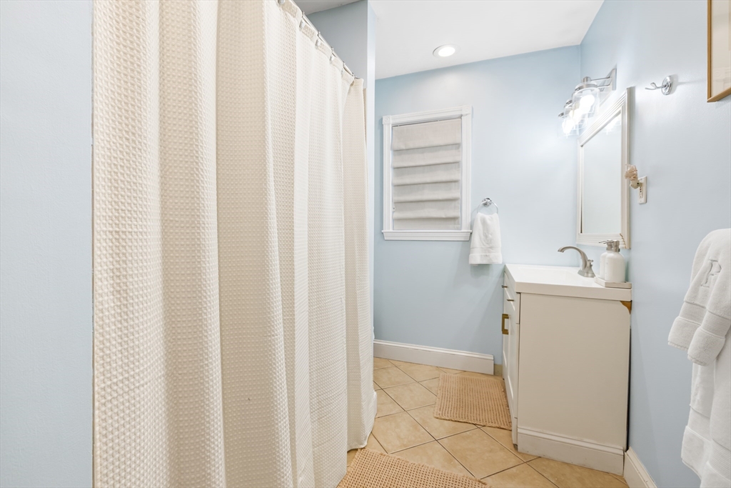 171 H Street, Unit 1 Boston, MA 02127 - Photo 10 of 26
