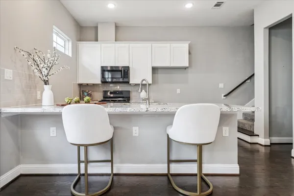 $2,500 | 5443 Camaguey Street, Houston, TX 77023