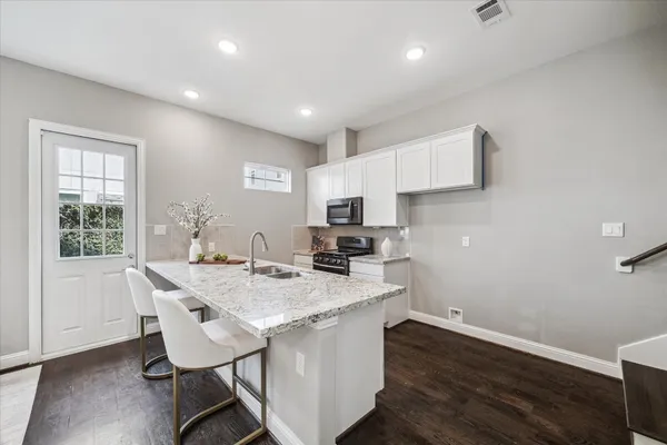 $2,500 | 5443 Camaguey Street, Houston, TX 77023