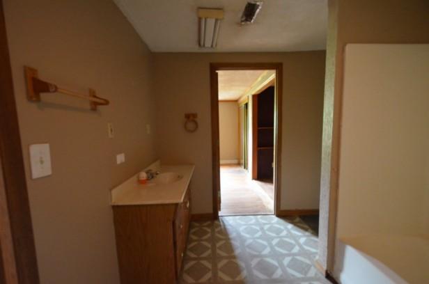 3301 Mine Road Mascot, TN 37806 - Photo 5 of 14 Full Bath - Vanity