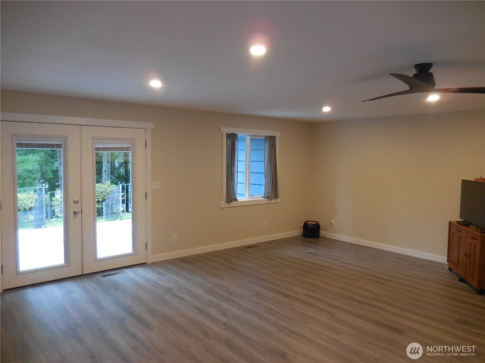 650 Southwest Dogwood Road Port Orchard, WA 98367 - Photo 16 of 40