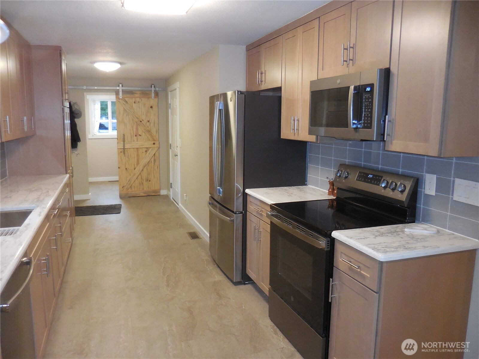 650 Southwest Dogwood Road Port Orchard, WA 98367 - Photo 18 of 40