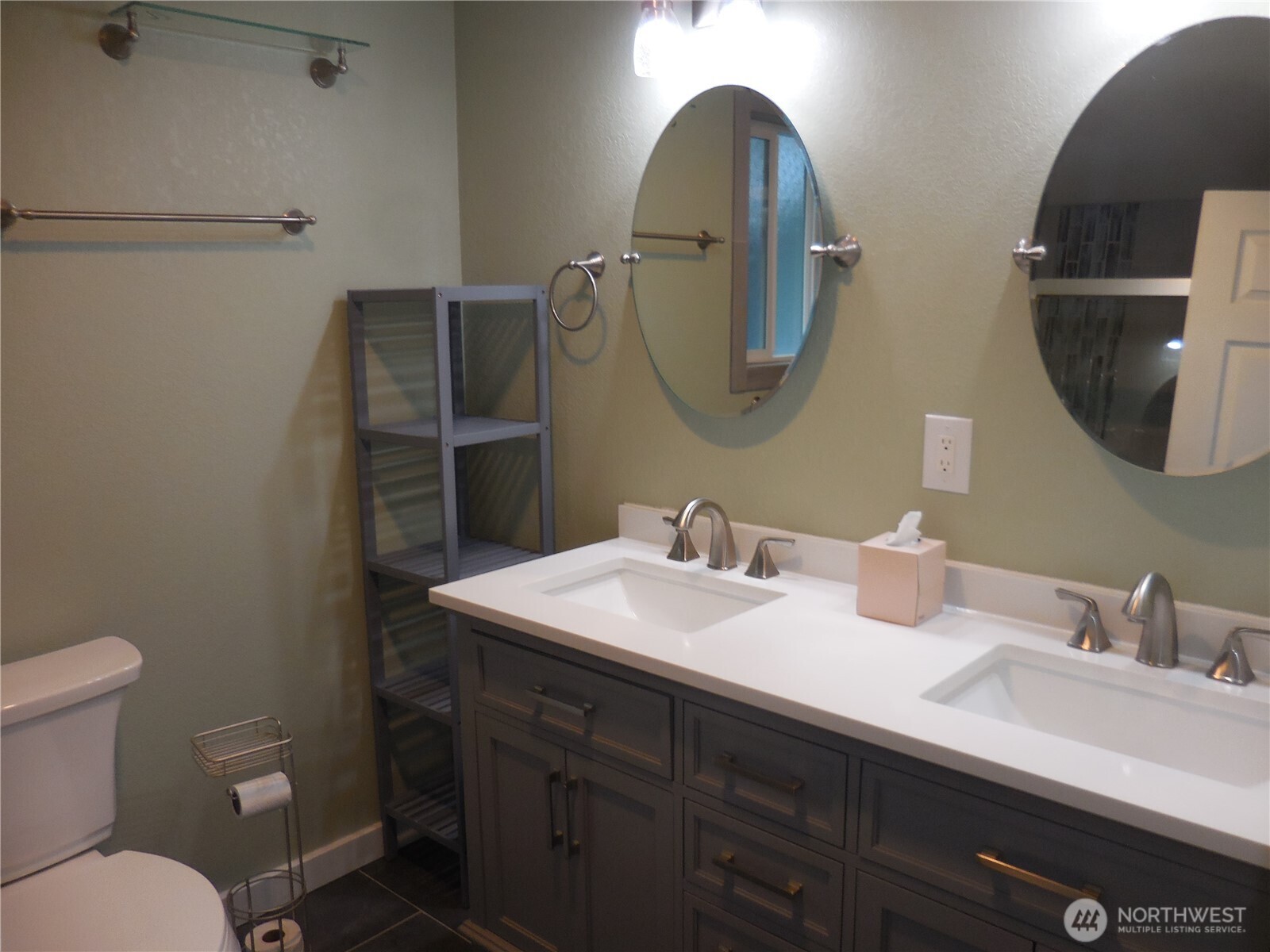 650 Southwest Dogwood Road Port Orchard, WA 98367 - Photo 33 of 40