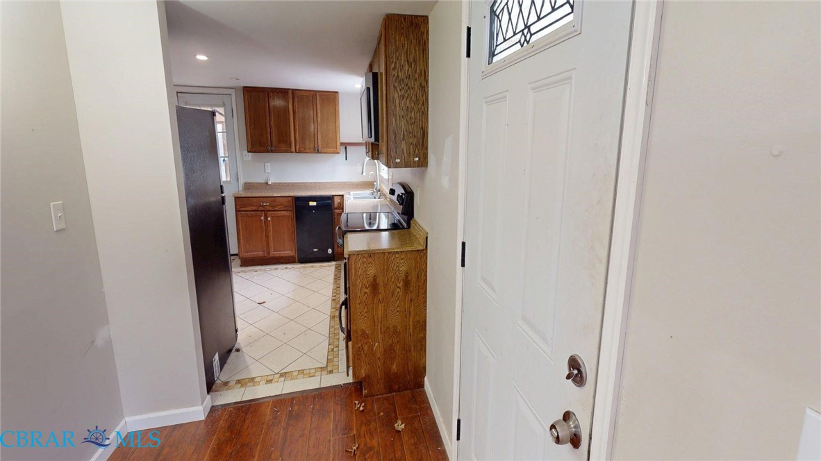 9909 Friendship Road Gloucester, VA 23061 - Photo 4 of 43
