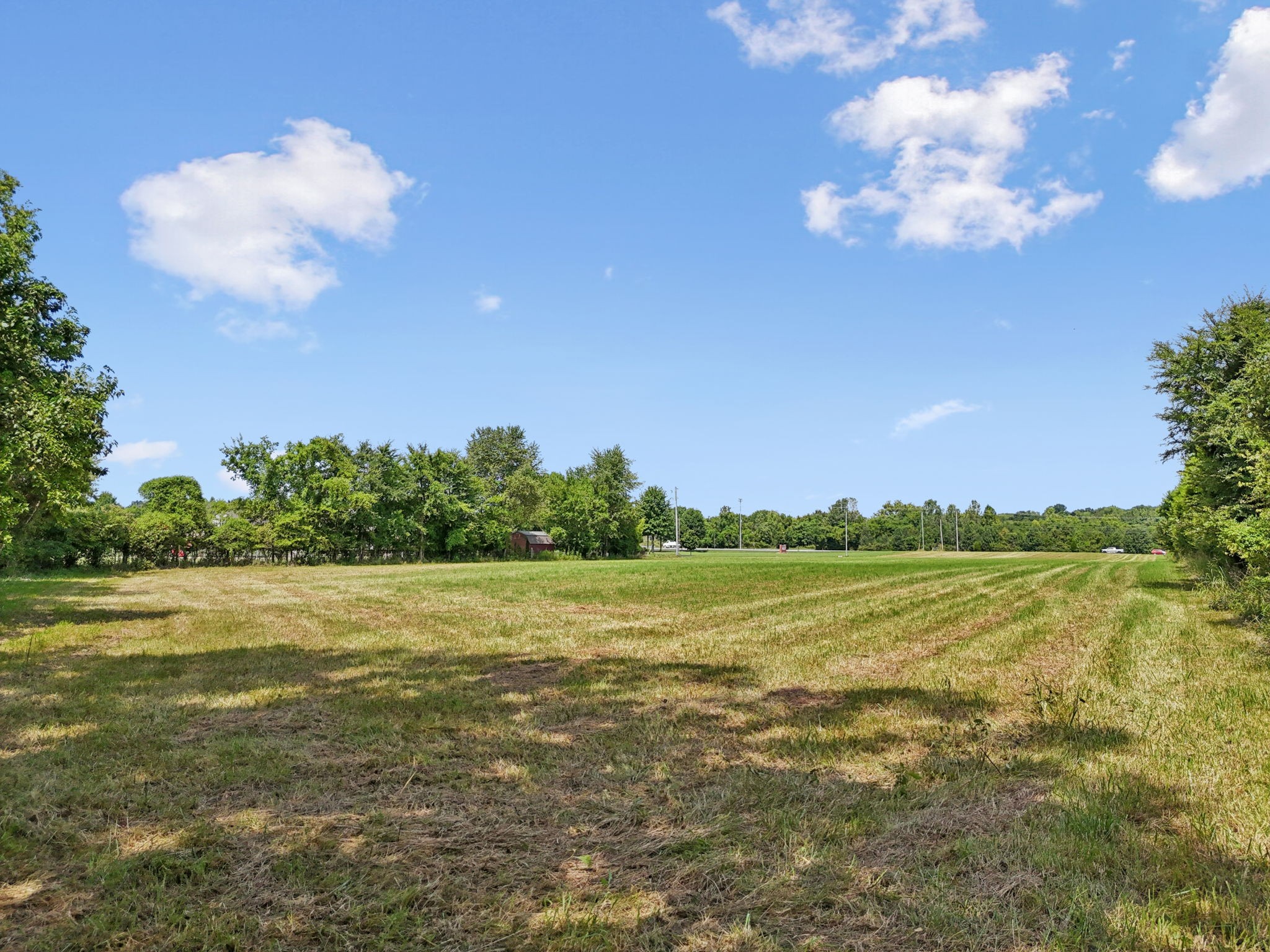 3 Lebanon Road Lebanon, TN 37087 - Photo 20 of 22 a view of an ocean and a yard