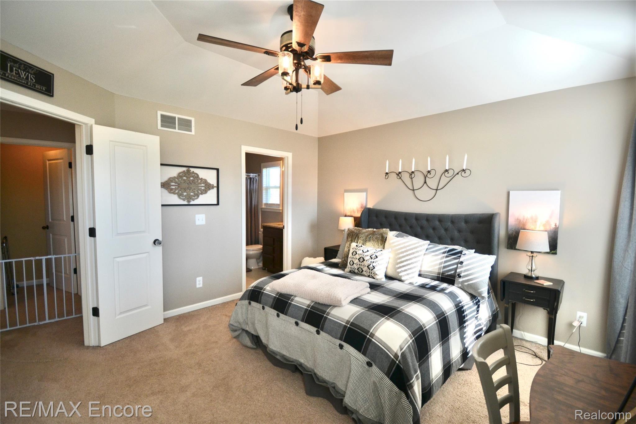 2739 Clivedon Road Howell, MI 48843 - Photo 23 of 34 58D7B525-5A6E-4F7D-A2CB-EBEBC67A6384.jpeg