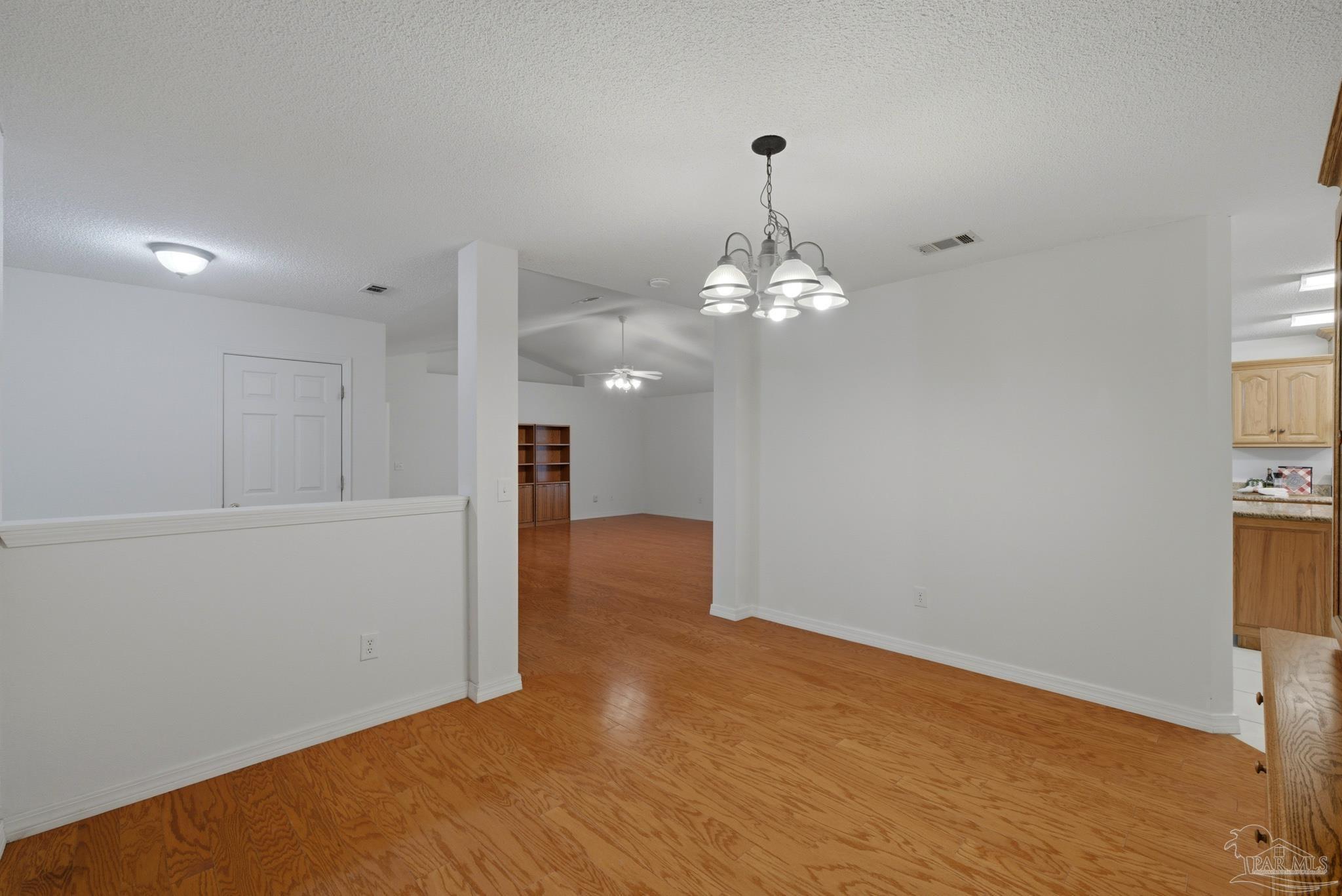 7117 Woodside Road Pensacola, FL 32526 - Photo 9 of 33