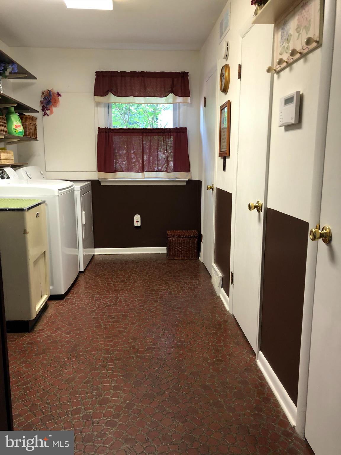 269 Moreland Road Huntingdon Valley, PA 19006 - Photo 22 of 30 Mud / Laundry off Kitchen entrance from garage