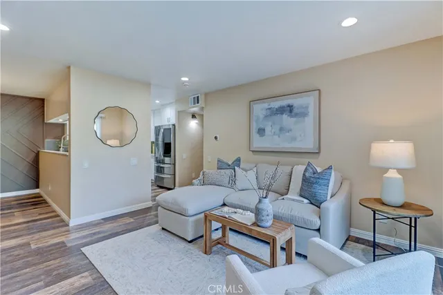 $515,000 | 3605 East Anaheim Street, Unit 102, Long Beach, CA 90804