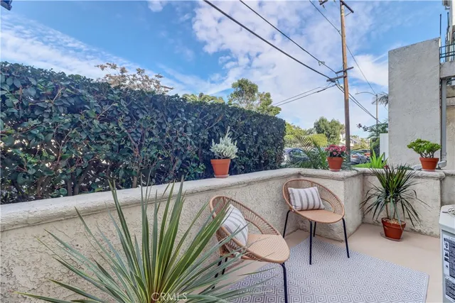 $515,000 | 3605 East Anaheim Street, Unit 102, Long Beach, CA 90804