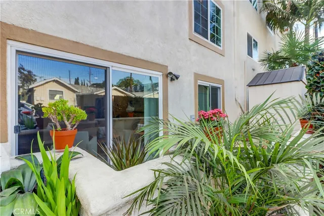$515,000 | 3605 East Anaheim Street, Unit 102, Long Beach, CA 90804
