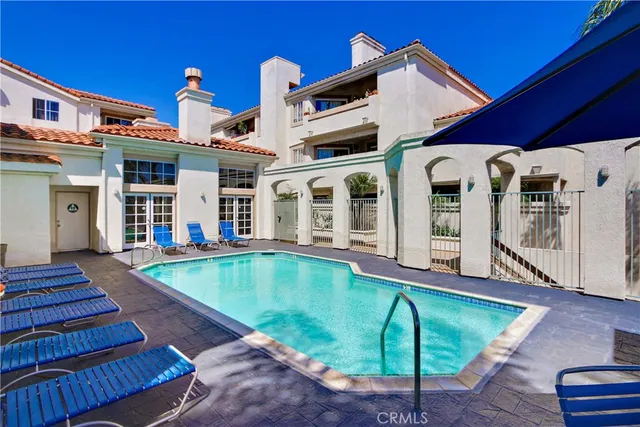 $515,000 | 3605 East Anaheim Street, Unit 102, Long Beach, CA 90804