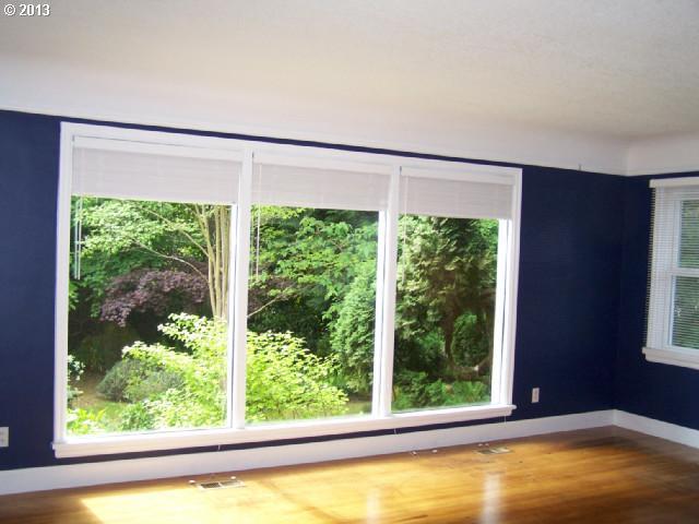 11741 Southwest Boones Ferry Road Portland, OR 97219 - Photo 3 of 16 Gallery Image 3