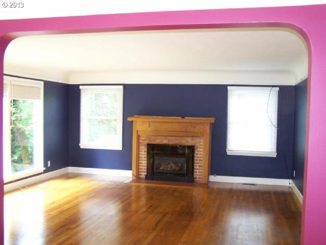 11741 Southwest Boones Ferry Road Portland, OR 97219 - Photo 4 of 16 Gallery Image 4