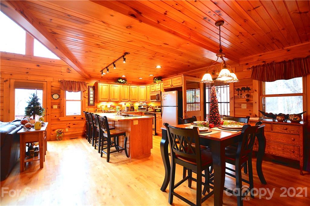 240 Prosperity Ridge Waynesville, NC 28785 - Photo 4 of 24 Gallery Image 4