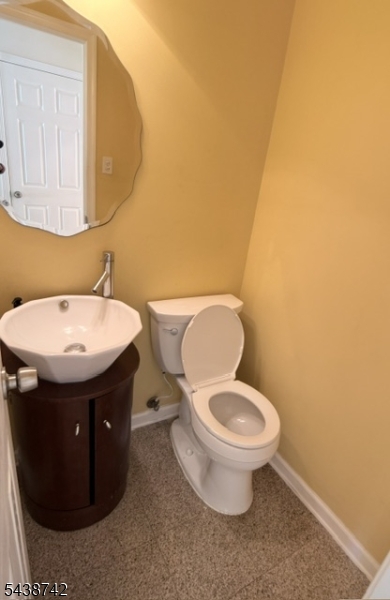 13 Greenwich Road Edison, NJ 08820 - Photo 9 of 19