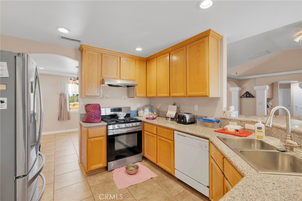 12472 Oasis Road Pinon Hills, CA 92372 - Photo 12 of 58