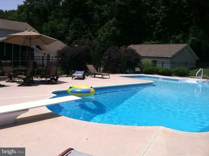 4131 Back Woods Road Westminster, MD 21158 - Photo 26 of 30 HEATED Salt-Water Pool WOW !