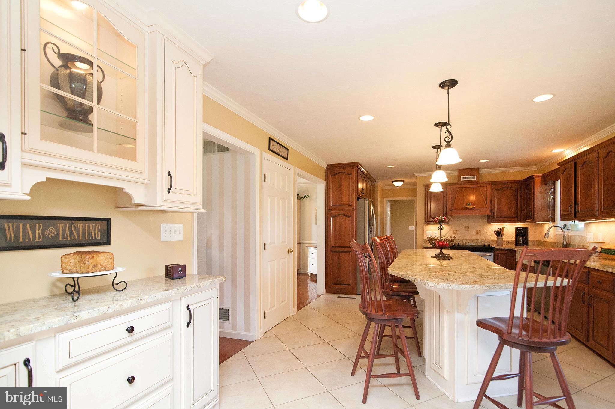 4131 Back Woods Road Westminster, MD 21158 - Photo 4 of 30 Check Out the Butlers Pantry !