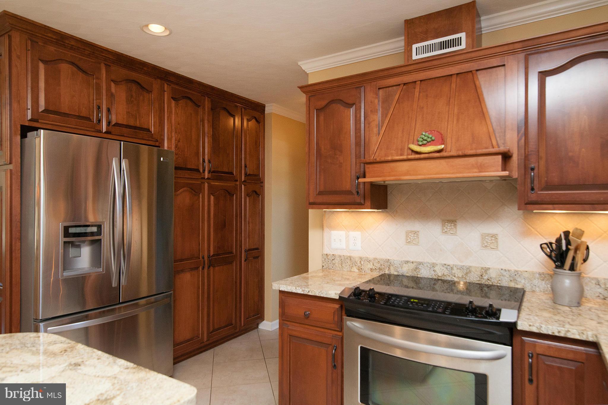 4131 Back Woods Road Westminster, MD 21158 - Photo 6 of 30 Built-In Pantry with Pull Out Shelving