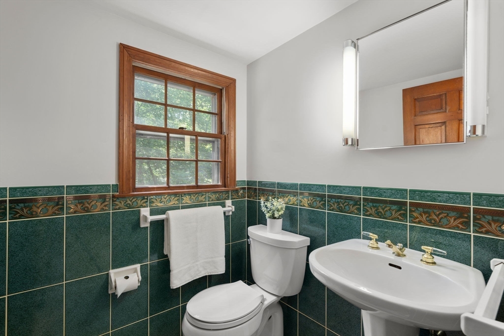 12 Southwick Road North Reading, MA 01864 - Photo 26 of 39