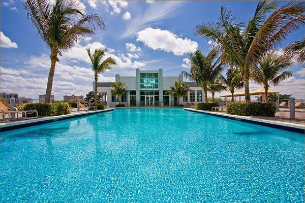 $2,800 | 300 South Australian Avenue, Unit 1010, West Palm Beach, FL 33401