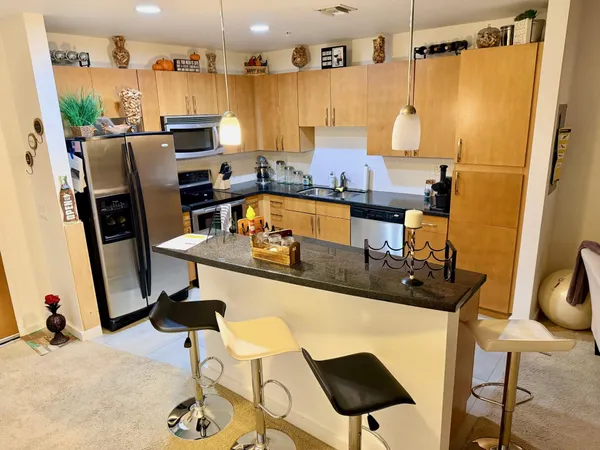 $2,800 | 300 South Australian Avenue, Unit 1010, West Palm Beach, FL 33401