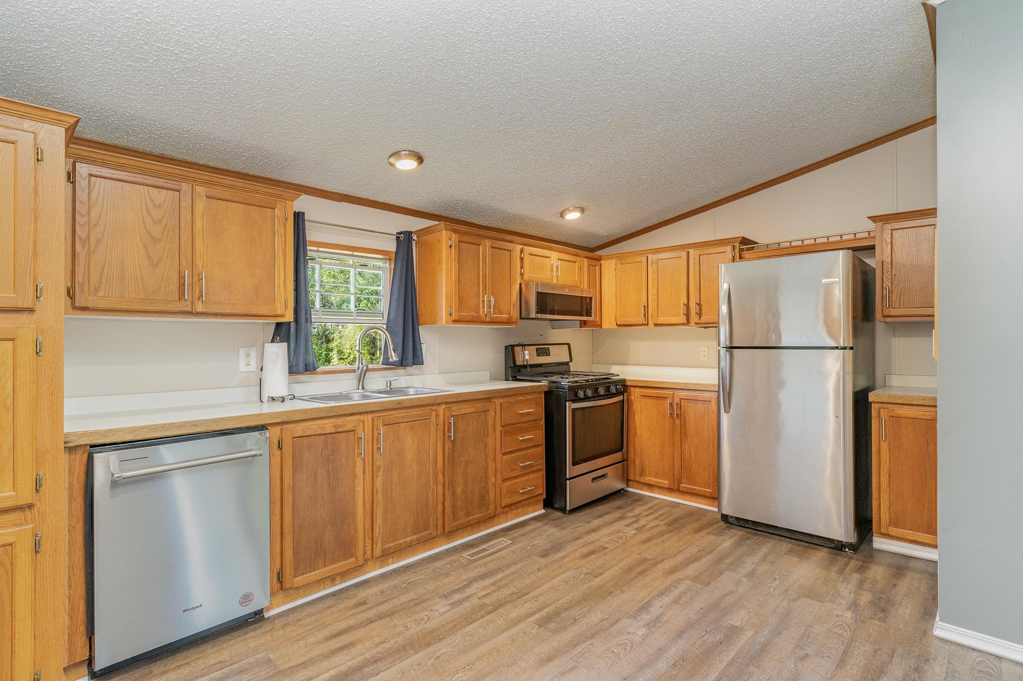 3745 East Millbrook Road Mount Pleasant, MI 48858 - Photo 6 of 26 1923787-c0609f63-59c2-49d0-89e9-4fc1ced93ef1.JPG