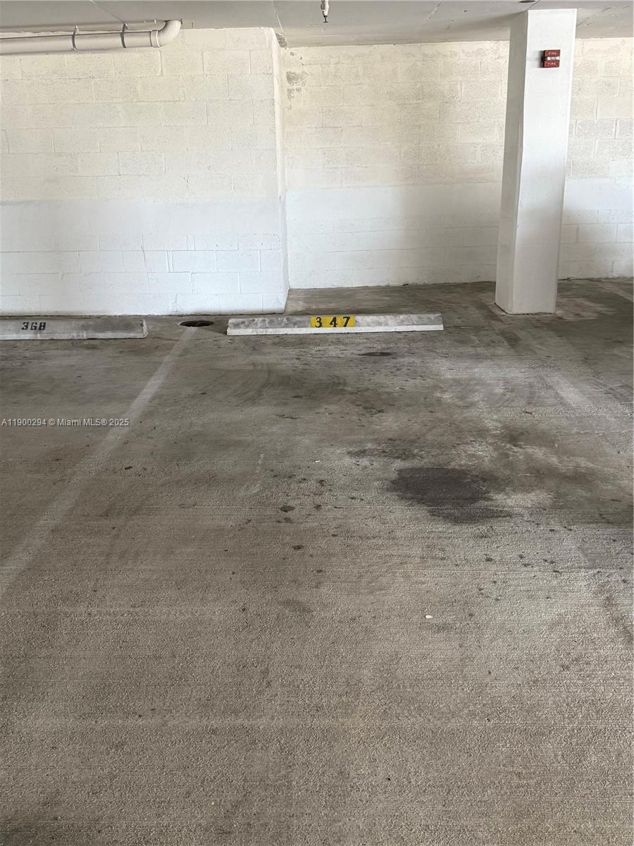 4242 Northwest 2nd Street, Unit 1613 Miami, FL 33126 - Photo 16 of 30 a view of an empty room