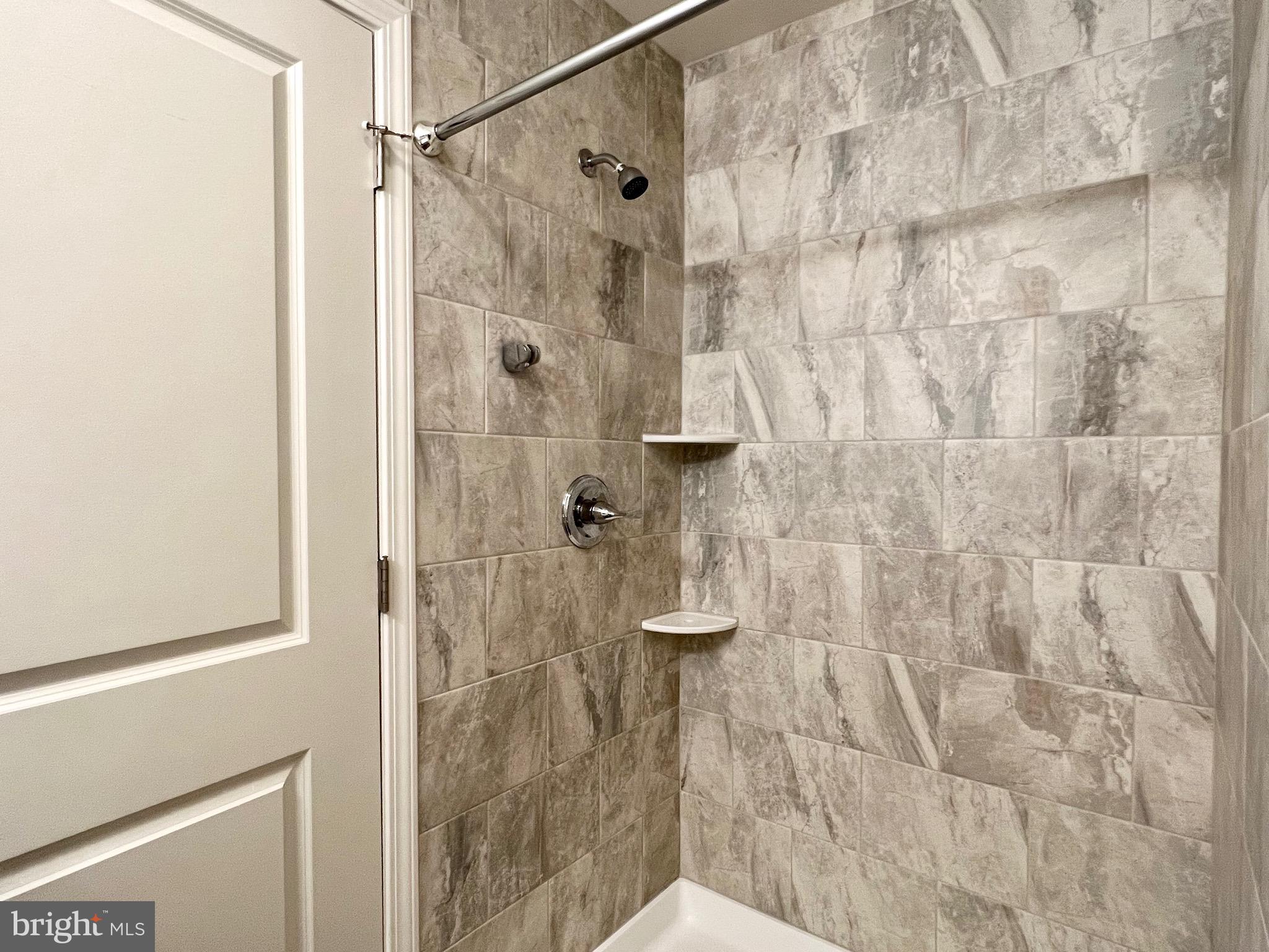 46 West Pittsfield Street Pennsville, NJ 08070 - Photo 14 of 25 a bathroom with a shower