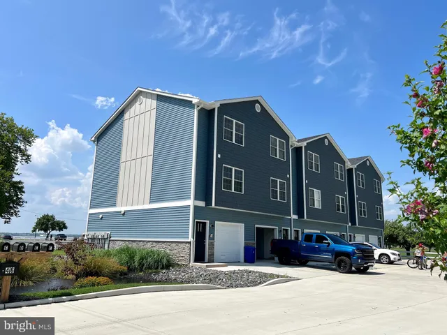 $2,300 | 46 West Pittsfield Street, Pennsville, NJ 08070