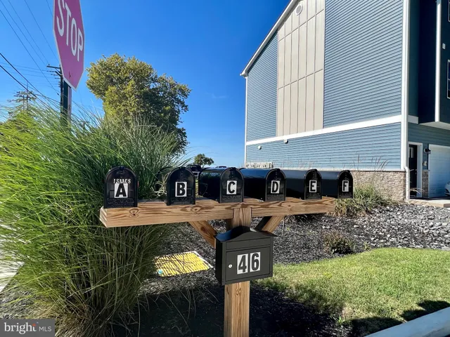 $2,300 | 46 West Pittsfield Street, Pennsville, NJ 08070