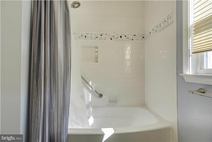 9330 Brink Road Gaithersburg, MD 20882 - Photo 23 of 30 Bath