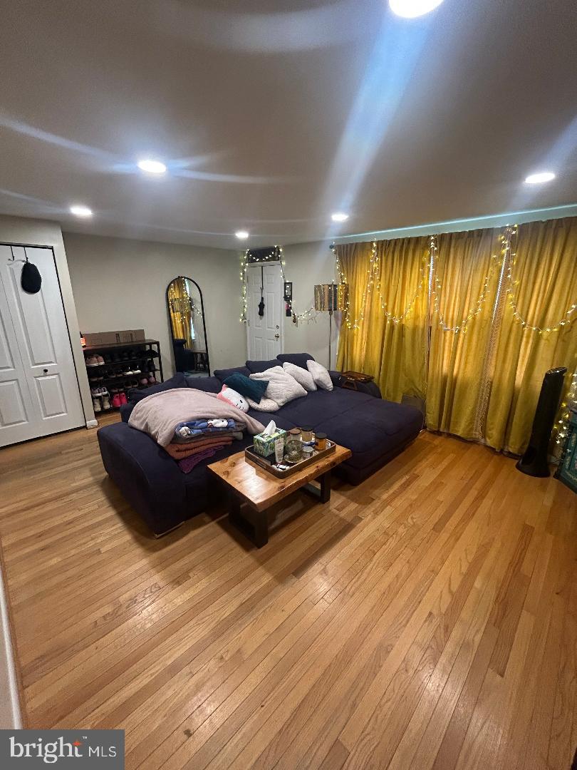 1027 Grovehill Road Halethorpe, MD 21227 - Photo 4 of 11 Gallery Image 4