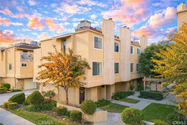 $649,900 | 334 South Walnut Avenue, Brea, CA 92821