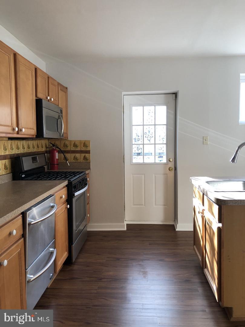 5314 Gainor Road Philadelphia, PA 19131 - Photo 3 of 10 Gallery Image 3