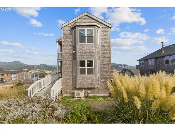 $889,000 | 35100 Sunset Drive, Pacific City, OR 97135