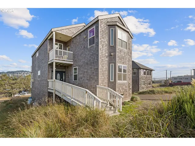 $949,000 | 35100 Sunset Drive, Pacific City, OR 97135