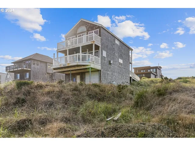$949,000 | 35100 Sunset Drive, Pacific City, OR 97135