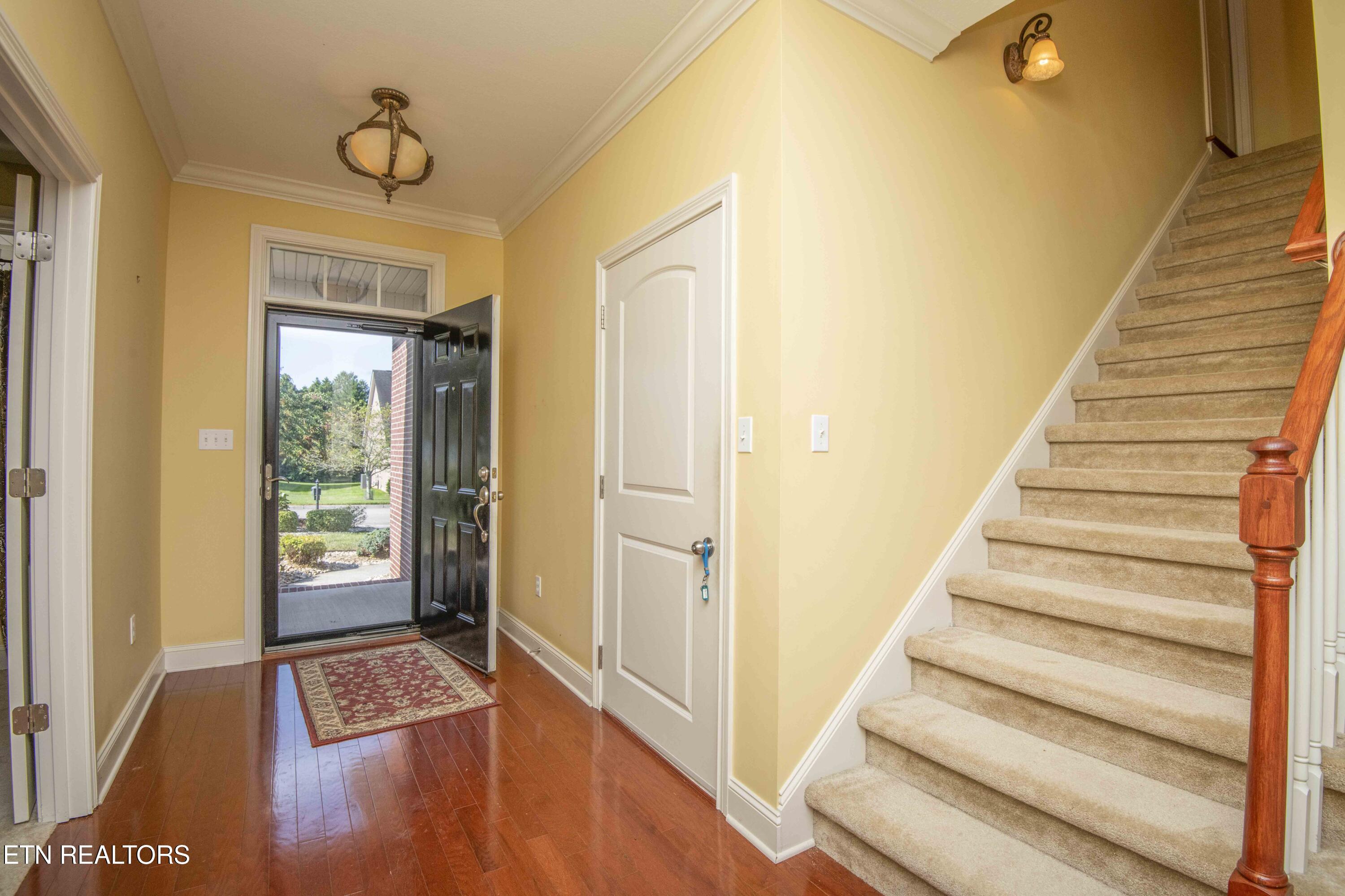 119 Waterston Way Clinton, TN 37716 - Photo 13 of 38 foyer