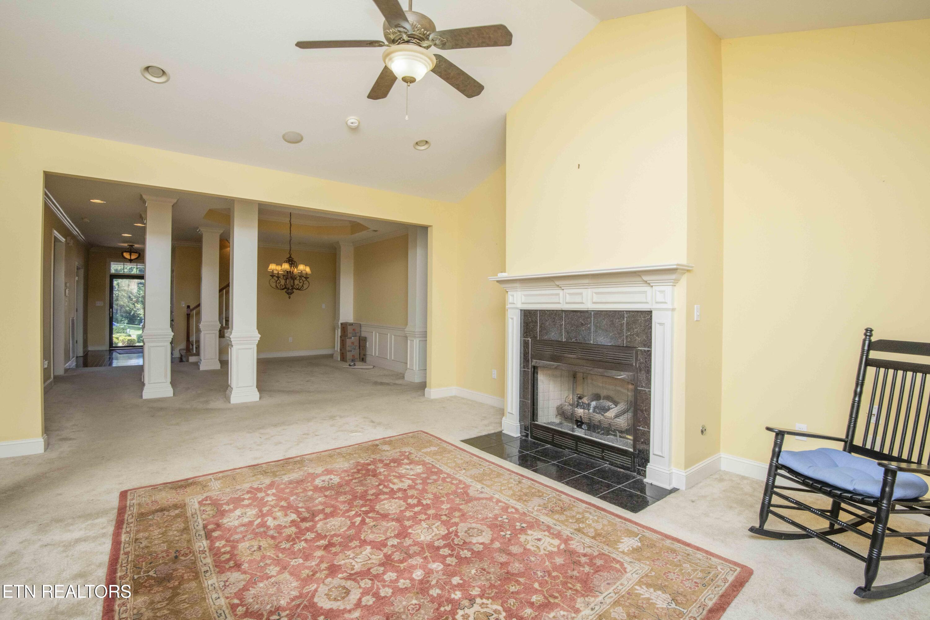 119 Waterston Way Clinton, TN 37716 - Photo 16 of 38 livingroom