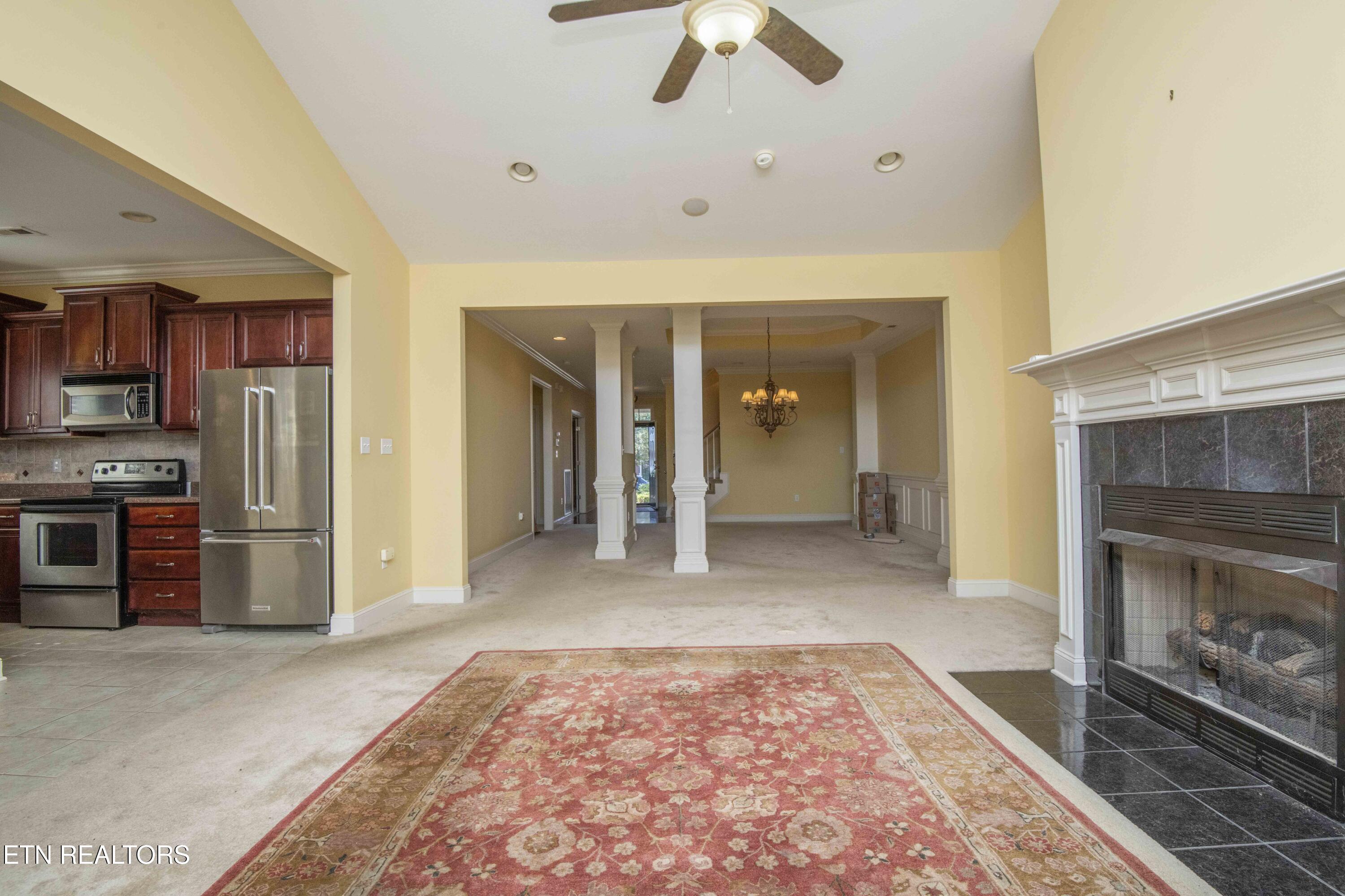 119 Waterston Way Clinton, TN 37716 - Photo 17 of 38 Living room