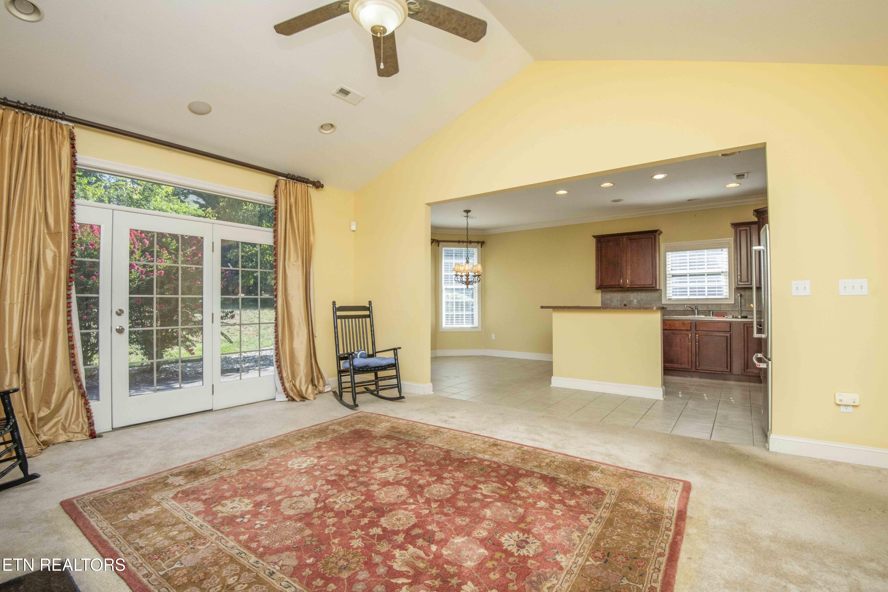 119 Waterston Way Clinton, TN 37716 - Photo 19 of 38 Living to kitchen