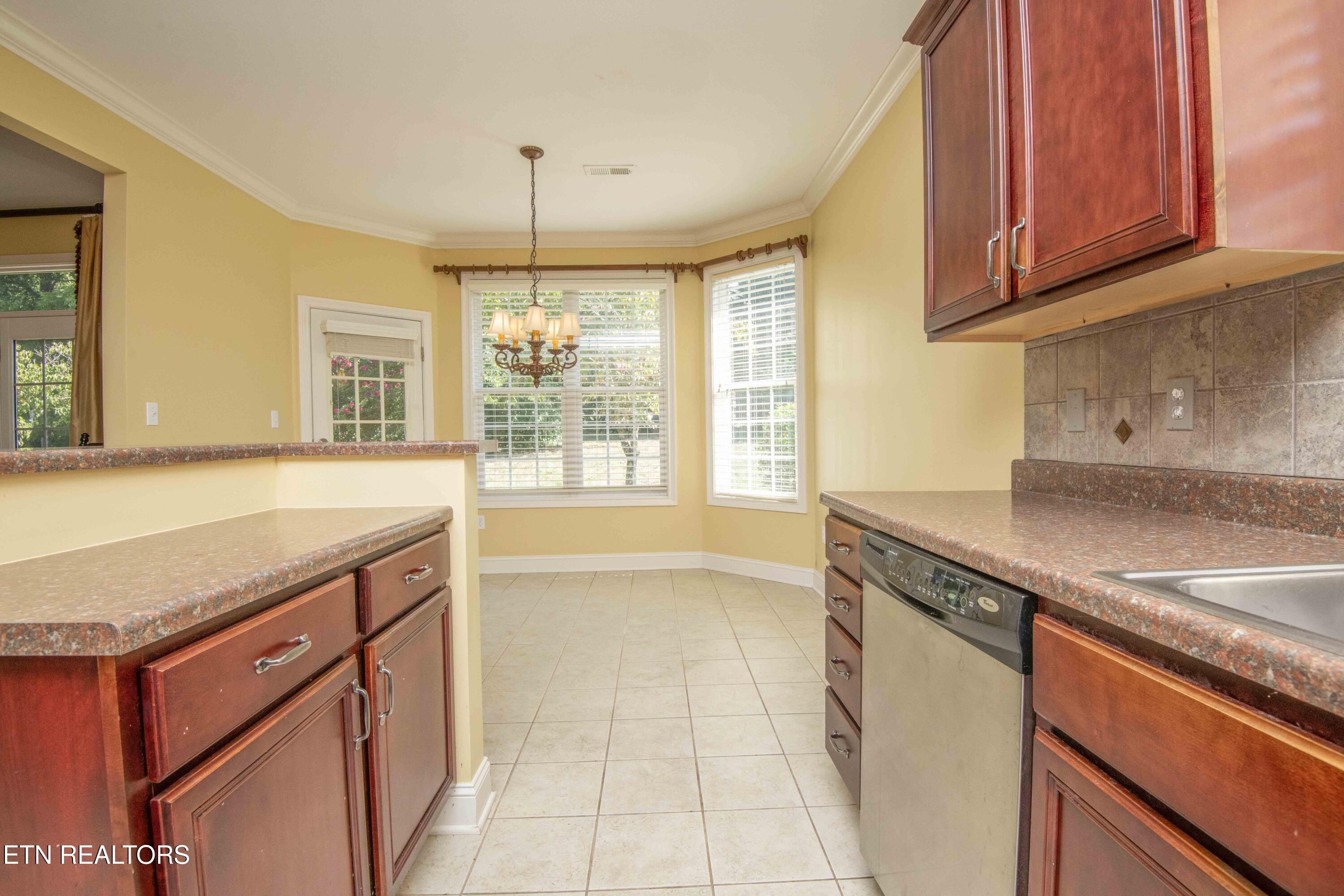 119 Waterston Way Clinton, TN 37716 - Photo 22 of 38 kitchen