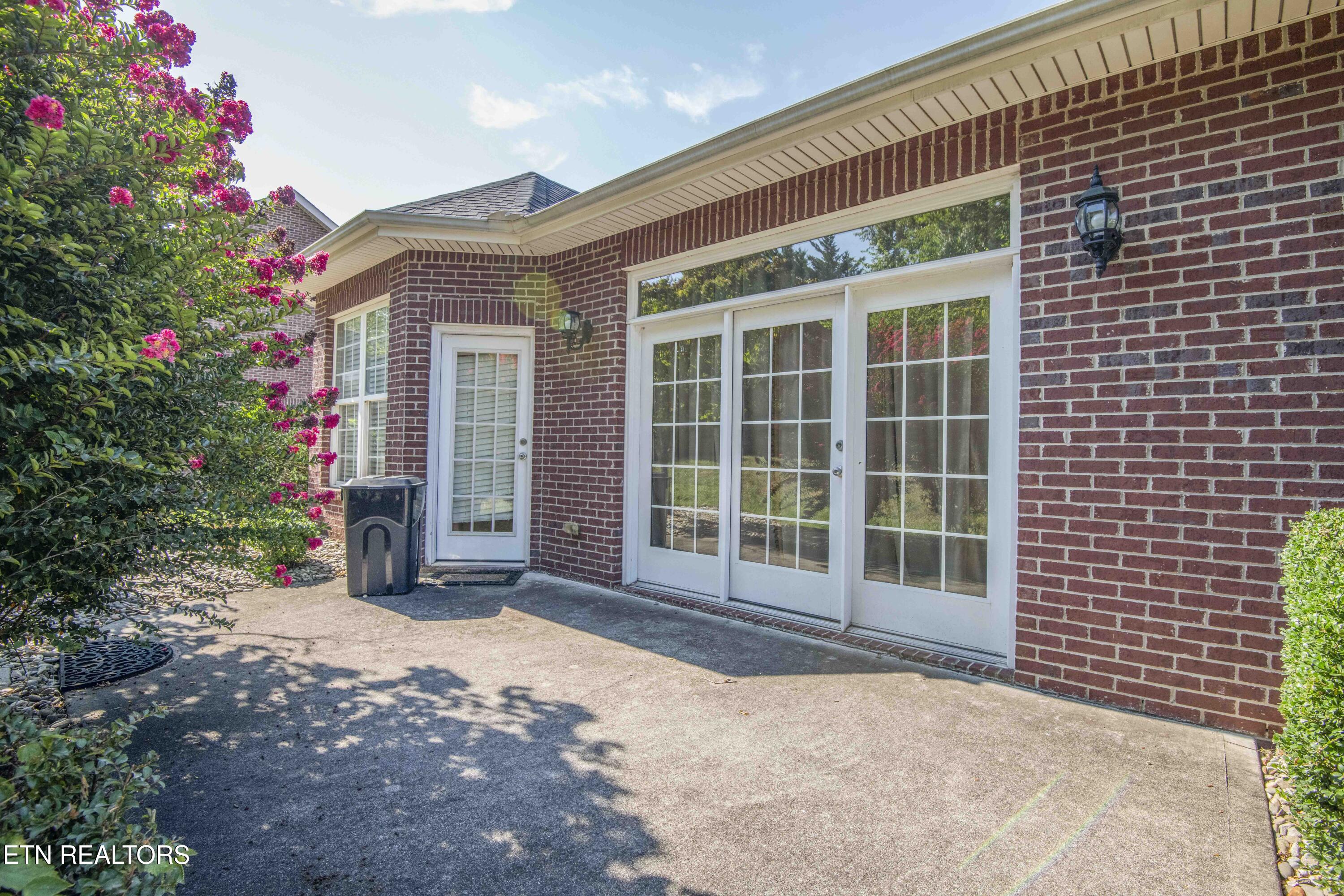 119 Waterston Way Clinton, TN 37716 - Photo 6 of 38 Back patio