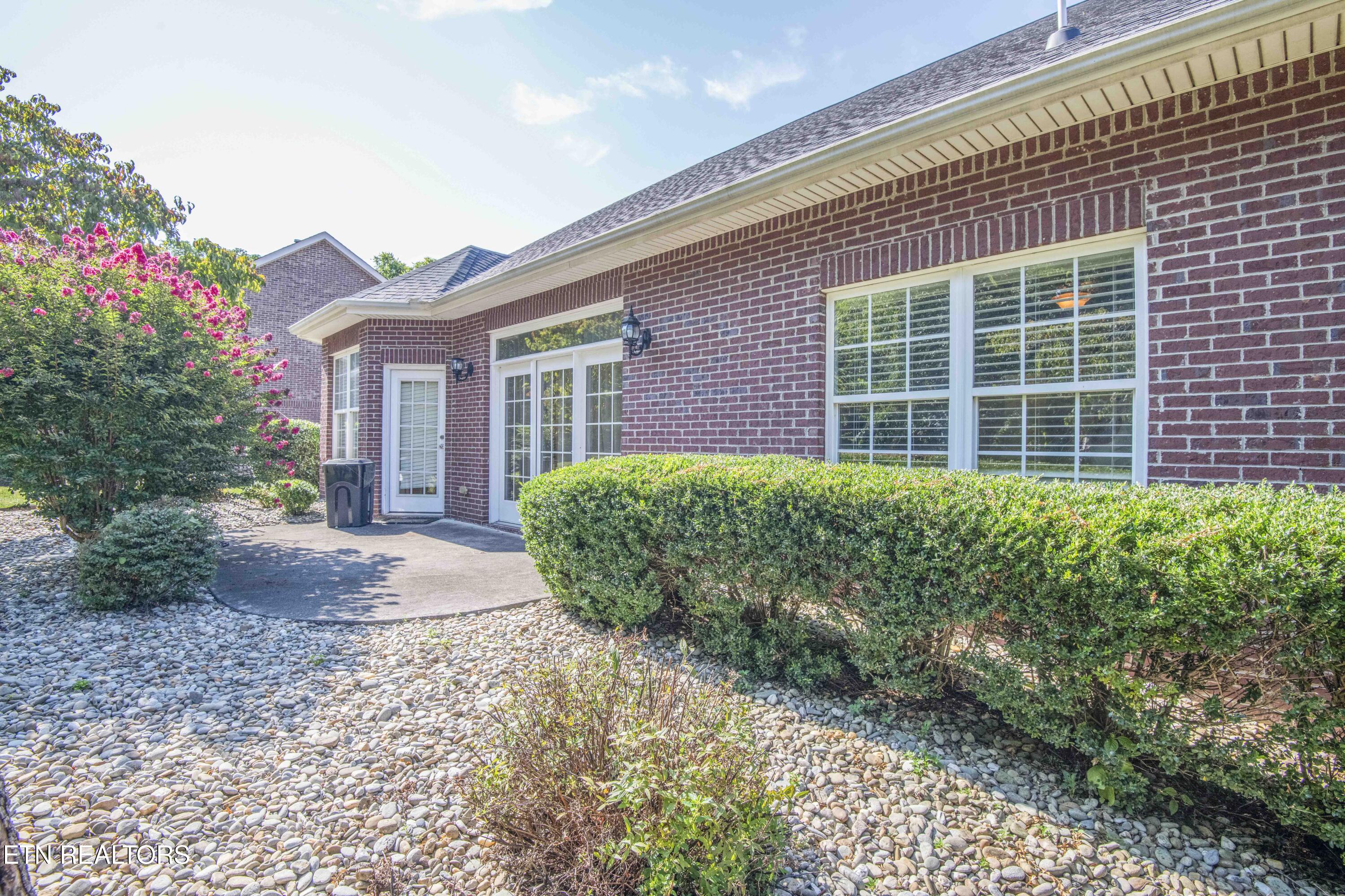 119 Waterston Way Clinton, TN 37716 - Photo 7 of 38 Back patio