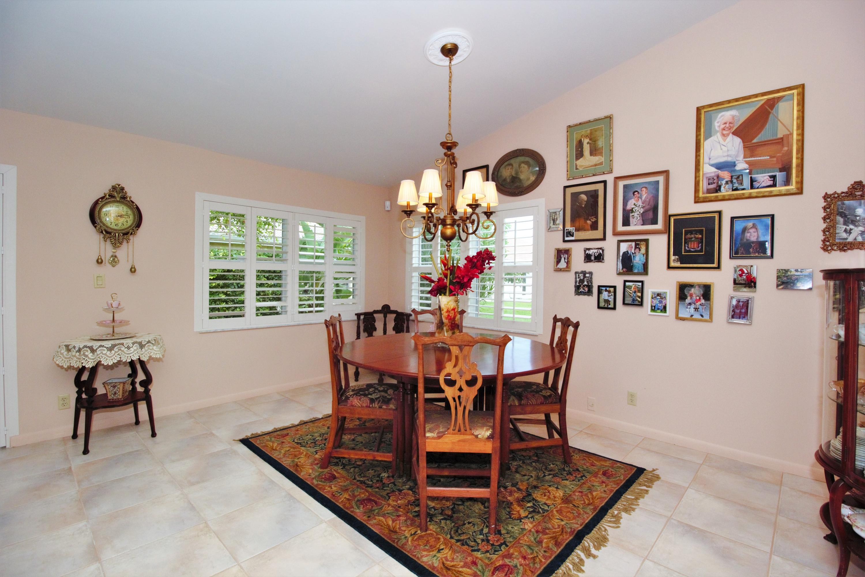 7897 Cloverfield Circle Boca Raton, FL 33433 - Photo 12 of 28 7897 dining room close